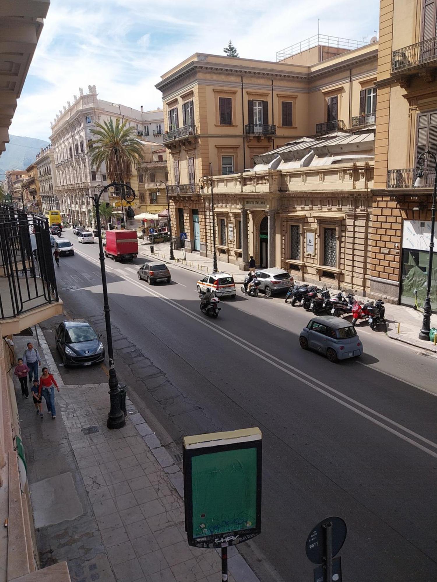 315 Via Roma Rooms Centro Palermo Luaran gambar